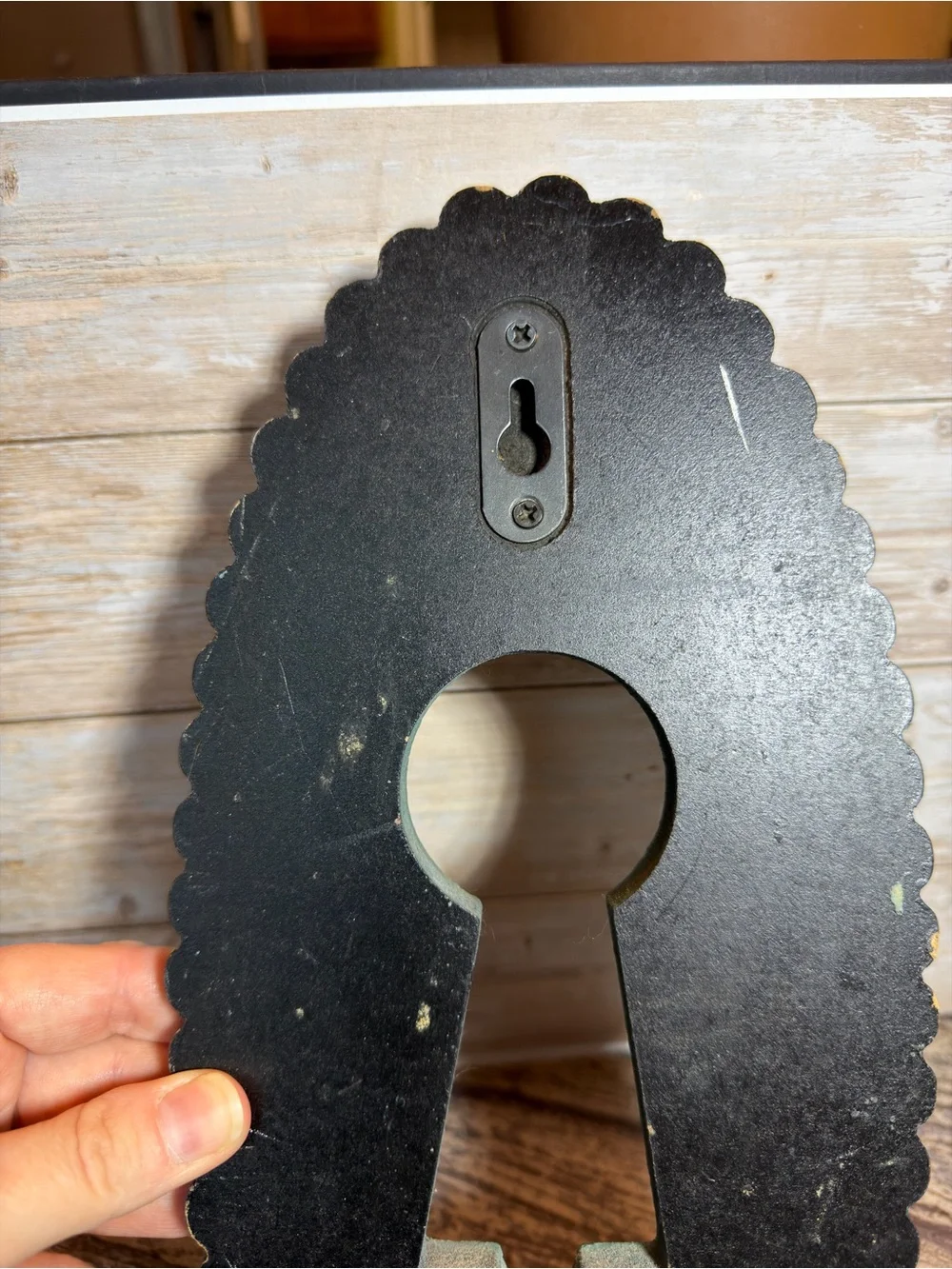 Rustic Distressed Keyhole Wall Hook Decor